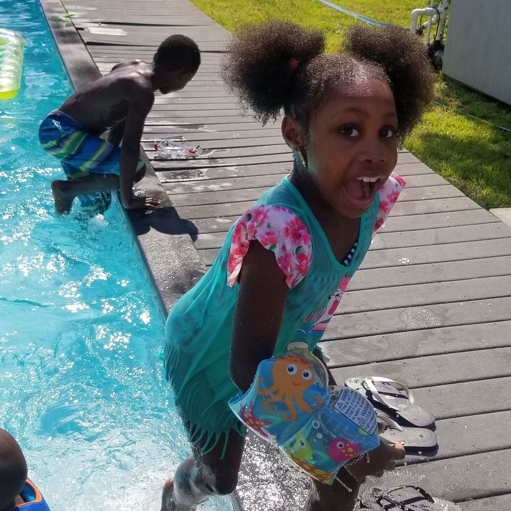 Meet your Posher, Angela